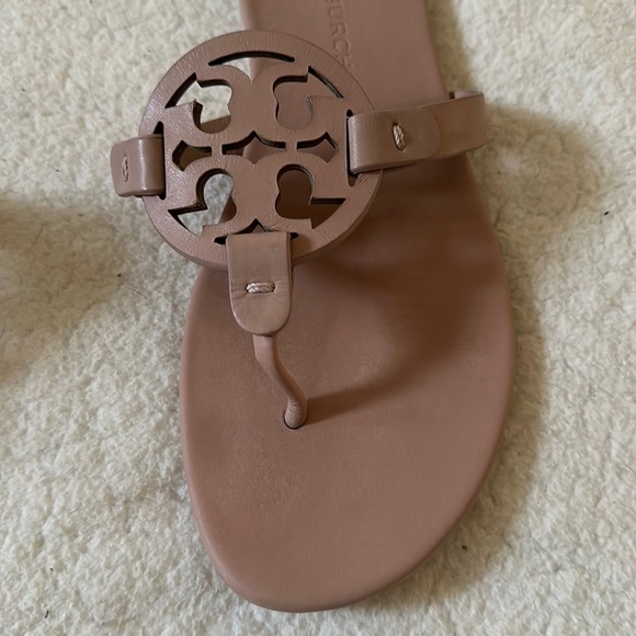 Tory Burch | Soft Miller Logo Tan Leather Sandal Size 9 - Picture 8 of 12